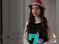 Prancis dan Italia Rebutan Emily in Paris, Ini Pemicu Sebenarnya