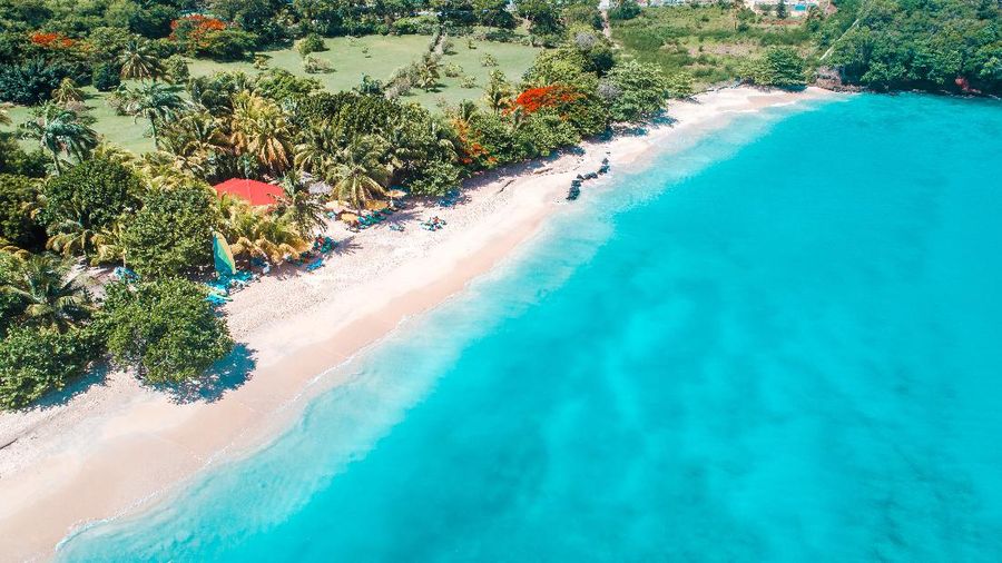 Bawana Beach, Sumba (Photo by Delphine Fant on Unsplash)
