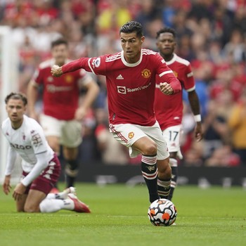 Momen Demi Momen Saat Manchester United Dibekuk Aston Villa