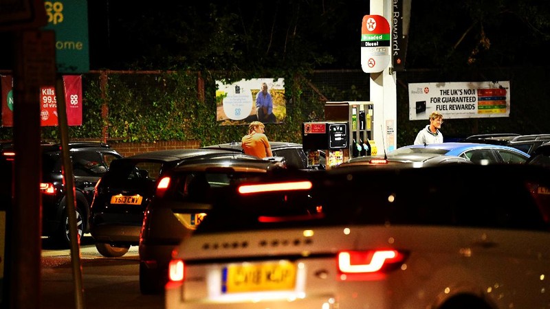 Krisis bahan bakar minyak (BBM) di Inggris. (AP/Jon Super)