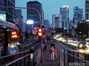 COVID-19 LF.7 Merebak di RI, Mirip Flu Biasa?