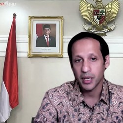 Laba Zyrex Melesat 34% di Q3, Cuan Pesanan Laptop Nadiem?