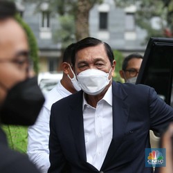 Blak-blakan Luhut RI Masih 'Kecanduan' Impor Alat Kesehatan