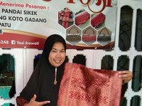 Berbekal Modal BRI, Bubu Songket Asal Padang Bangkit Kembali