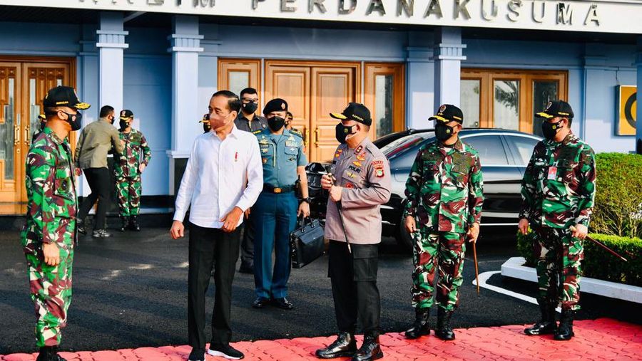 Presiden Jokowi bertolak ke Provinsi Riau dan Kepri dalam rangka kunjungan kerja. ( Biro Pers Sekretariat Presiden/ Laily Rachev)