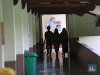 Pemerintah Akui Ada Penularan Covid Saat Sekolah Tatap Muka!