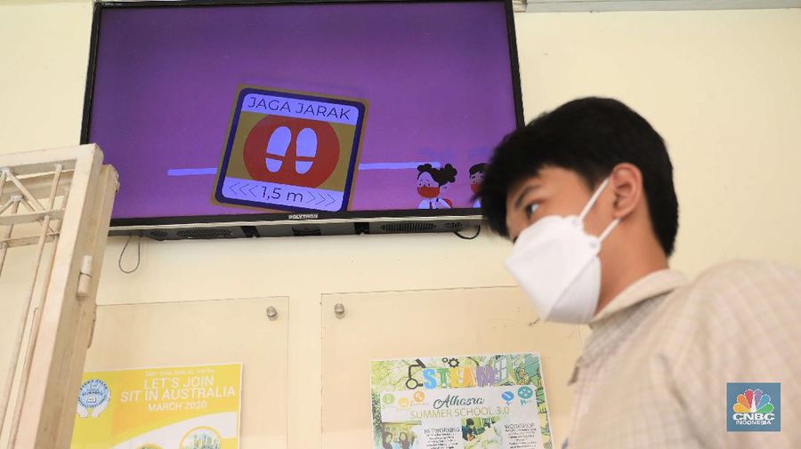Simulasi sekolah tatap muka di SMP Al hasra Depok, Selasa, (28/9/2021). (CNBC Indonesia/ Muhammad Sabki)