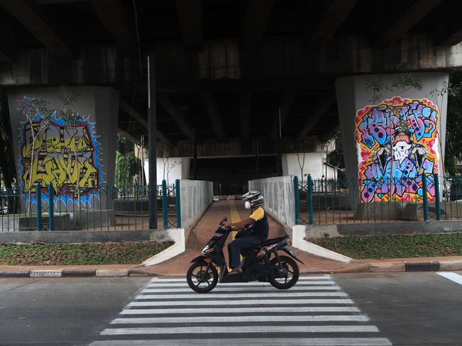 Bikin Pangling Begini Wajah Baru Stasiun Krl Tebet Jaksel Foto 7<script async src=