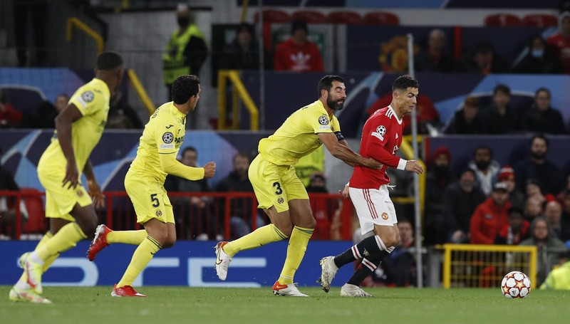 Cristiano Ronaldo saat menghadapi Villareal. (REUTERS/PHIL NOBLE) Cristiano Ronaldo saat menghadapi Villareal. (REUTERS/PHIL NOBLE)
