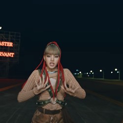 Saham YG Anjlok 9% Usai Kontrak Lisa Blackpink Habis