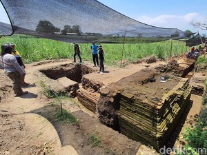 Kisah Istana Ajaib Bhre Wengker di Mojokerto