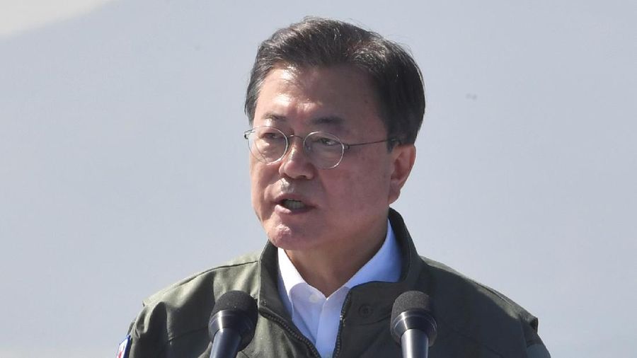 Korea Selatan perkenalkan kendaraan tempur di Hari Angkatan Bersenjata. (via REUTERS/POOL)