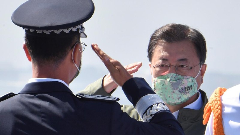 Korea Selatan perkenalkan kendaraan tempur di Hari Angkatan Bersenjata. (via REUTERS/POOL)