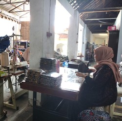 Batik Pekalongan ke Panggung Dunia Bersama Shopee