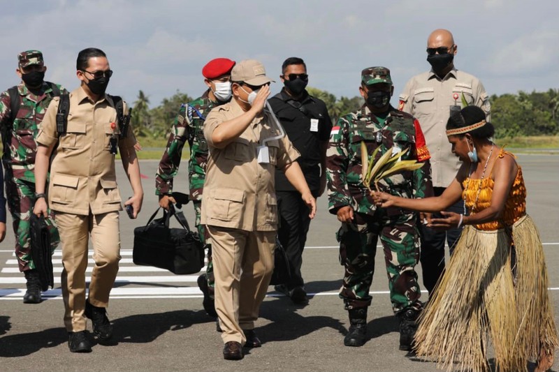 Menhan Prabowo Tinjau Kesiapan RS Modular untuk PON di Merauke. (Dok: Kementerian Pertahanan RI) Menhan Prabowo Tinjau Kesiapan RS Modular untuk PON di Merauke. (Dok: Kementerian Pertahanan RI)