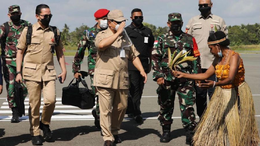 Menhan Prabowo Tinjau Kesiapan RS Modular untuk PON di Merauke. (Dok: Kementerian Pertahanan RI)