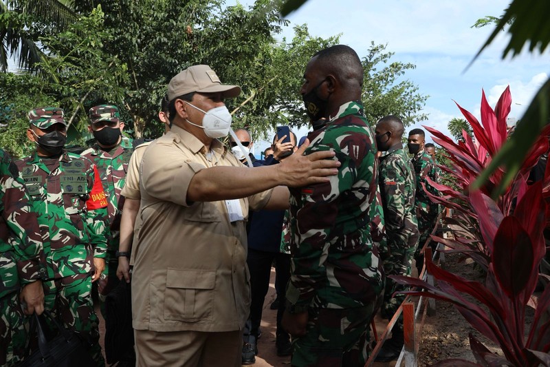 Menhan Prabowo Tinjau Kesiapan RS Modular untuk PON di Merauke. (Dok: Kementerian Pertahanan RI) Menhan Prabowo Tinjau Kesiapan RS Modular untuk PON di Merauke. (Dok: Kementerian Pertahanan RI)