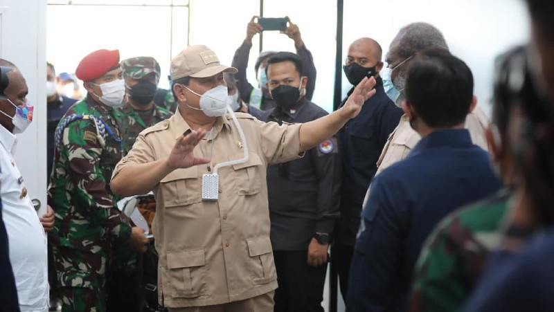 Menhan Prabowo Tinjau Kesiapan RS Modular untuk PON di Merauke. (Dok: Kementerian Pertahanan RI)