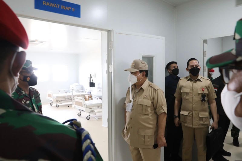 Menhan Prabowo Tinjau Kesiapan RS Modular untuk PON di Merauke. (Dok: Kementerian Pertahanan RI) Menhan Prabowo Tinjau Kesiapan RS Modular untuk PON di Merauke. (Dok: Kementerian Pertahanan RI)