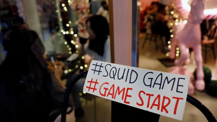 TELEVISION-SQUID GAME/SINGAPORE-CAFE A sign referring to the