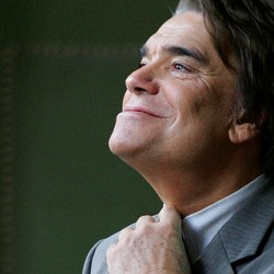 Sempat Kontroversi, Konglomerat Perancis Bernard Tapie Wafat