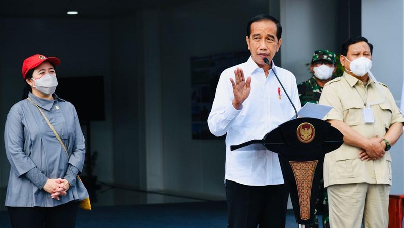 Jokowi Didampingi Menhan Prabowo Resmikan Rumah Sakit Modular Jenderal TNI LB. Moerdani di Merauke. (Photo credit: Biro Pers Sekretariat Presiden)