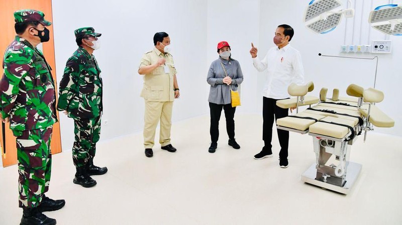 Jokowi Didampingi Menhan Prabowo Resmikan Rumah Sakit Modular Jenderal TNI LB. Moerdani di Merauke. (Photo credit: Biro Pers Sekretariat Presiden)