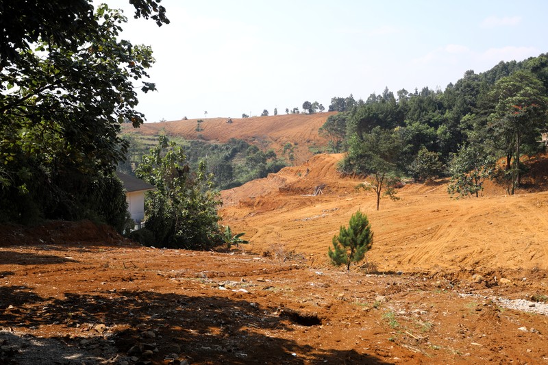 Foto udara suasana lahan yang menjadi sengketa lahan antara warga Bojong Koneng dengan PT Sentul City Tbk di Bojong Koneng, Babakan Madang, Kabupaten Bogor, Selasa (5/10/2021). (CNBC Indonesia/Andrean Kristianto) Foto udara suasana lahan yang menjadi sengketa lahan antara warga Bojong Koneng dengan PT Sentul City Tbk di Bojong Koneng, Babakan Madang, Kabupaten Bogor, Selasa (5/10/2021). (CNBC Indonesia/Andrean Kristianto)