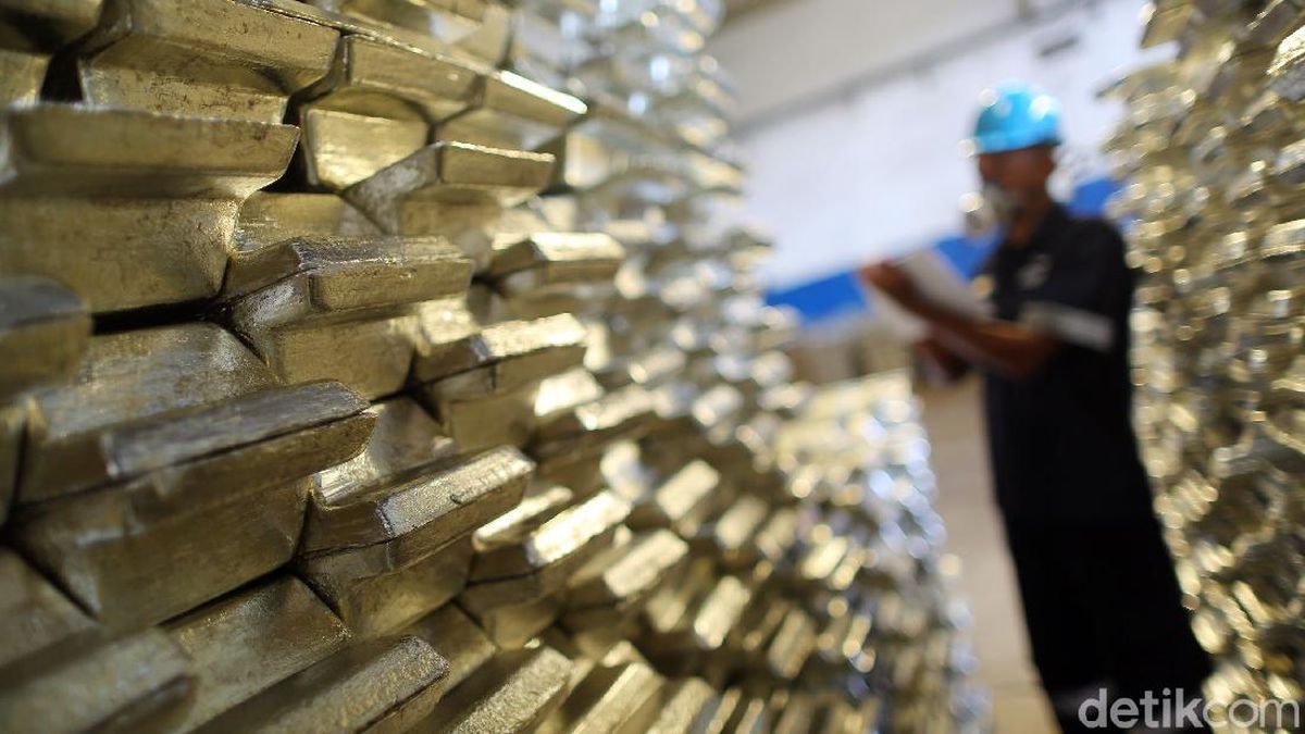 Timah Jadi Komoditas Pertama yang Dijual di Bursa Mineral ICOMEX