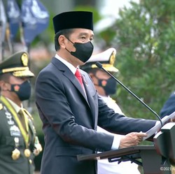 Reaksi Jokowi Terima Laporan Ada Kapal China & AS di Natuna!