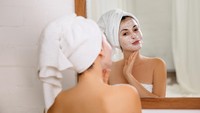 Sebelum ke Pantai, Kulit Kusam di Badan Perlu Diatasi Dulu Pakai Ini