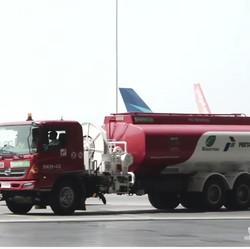 Pertamina Isi Perdana SAF Untuk Penerbangan Komersil