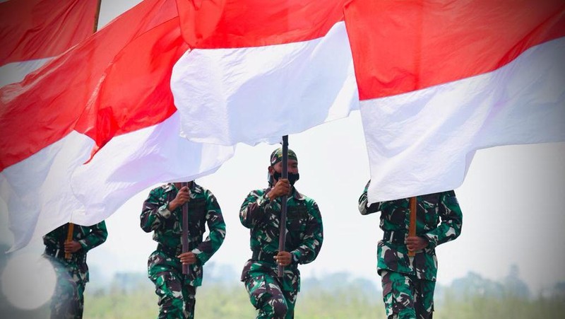 Presiden RI, Jokowi bersama menteri Pertahanan (menhan) Pabowo Subanto di Upacara Penetapan Komponen Cadangan Tahun 2021, Pusdiklatpassus, Bandung Barat, 7 Oktober 2021. (Tim Dokumentasi Menhan Prabowo Subianto)