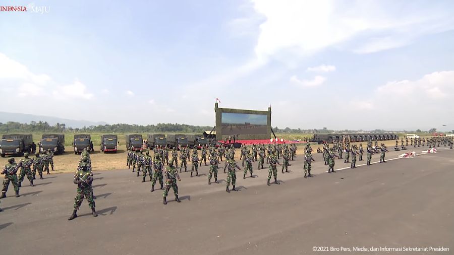 Aksi Demonstrasi Keterampilan Komponen Cadangan di Upacara Penetapan Komponen Cadangan Tahun 2021, Pusdiklatpassus, Bandung Barat, 7 Oktober 2021