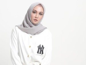 Dina Lorenza Bakal Kangen Syuting Stripping Usai Lolos Nyaleg