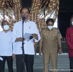 Cerita 'Helikopter Uang' Jokowi, Sudah Disalurkan ke Mana?