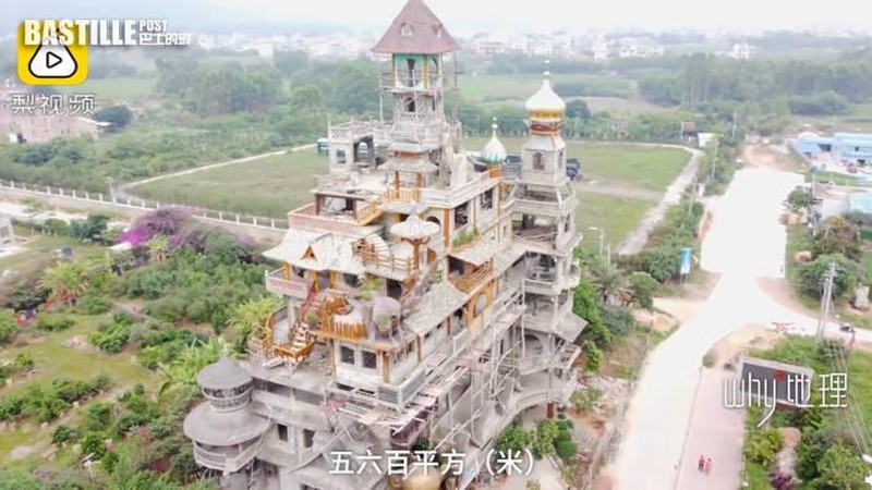 Bangunan teraneh di China yang dibangun oleh petani dan menghabiskan lebih dari $2 Juta  untuk membangunnya. (Tangkapan Layar via Oddity Central)