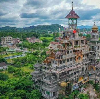 Potret Gedung Teraneh di China Seharga Rp 33 Miliar