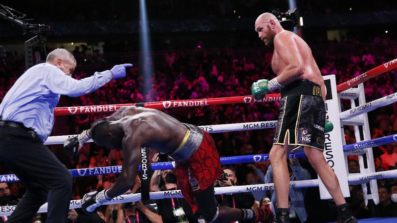 Boxing - Tyson Fury v Deontay Wilder - WBC Heavyweight Title - T-Mobile Arena, Las Vegas, Nevada, U.S. - October 9, 2021  Tyson Fury in action against Deontay Wilder REUTERS/Steve Marcus     TPX IMAGES OF THE DAY