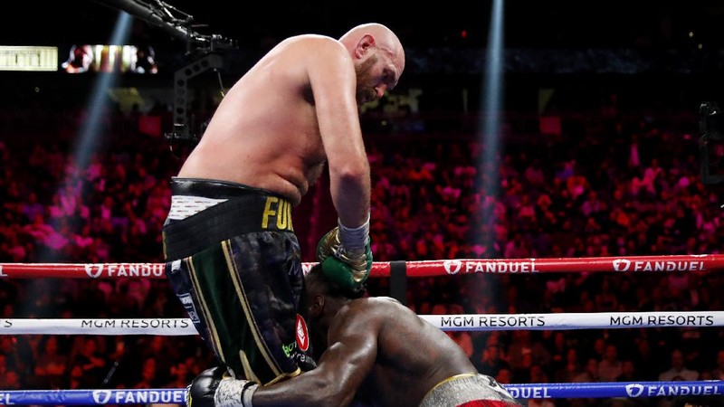 Boxing - Tyson Fury v Deontay Wilder - WBC Heavyweight Title - T-Mobile Arena, Las Vegas, Nevada, U.S. - October 9, 2021  Tyson Fury in action against Deontay Wilder REUTERS/Steve Marcus     TPX IMAGES OF THE DAY