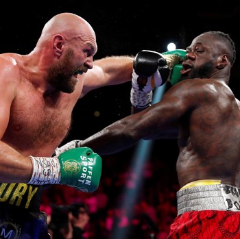 Detik-detik Petinju Tyson Fury Menang KO atas Deontay Wilder