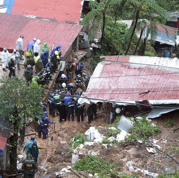 Badai Kompasu Serang Filipina, 9 Orang Tewas & 11 Hilang