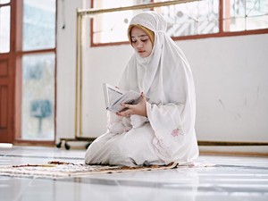 Manfaat Membaca Surah Al Kahfi Ayat 1-10 dan 100-110 di Hari Jumat