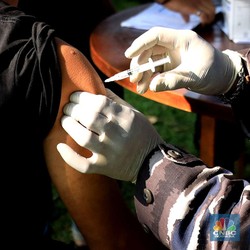 Pengguna Vaksin Sinovac Girang, Ada Kabar Baik Soal Omicron