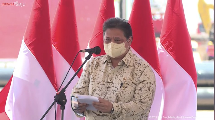 Menteri Koordinator Bidang Perekonomian (Menko Perekonomian) Airlangga Hartarto saat Groundbreaking Pembangunan Smelter PT Freeport Indonesia, KEK Gresik, 12 Oktober 2021. Menteri Koordinator Bidang Perekonomian (Menko Perekonomian) Airlangga Hartarto saat Groundbreaking Pembangunan Smelter PT Freeport Indonesia, KEK Gresik, 12 Oktober 2021. (Tangkapan Layar Youtube Sekretariat Presiden)