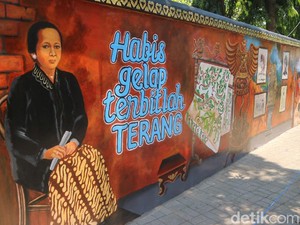 Kumpulan Surat Kartini Habis Gelap Terbitlah Terang, Ini Kisah Singkatnya