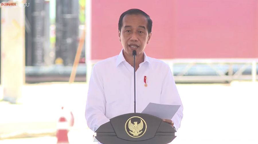 Presiden Joko Widodo Saat Groundbreaking Pembangunan Smelter PT Freeport Indonesia, KEK Gresik, 12 Oktober 2021. (Tangkapan Layar Youtube Sekretariat Presiden)