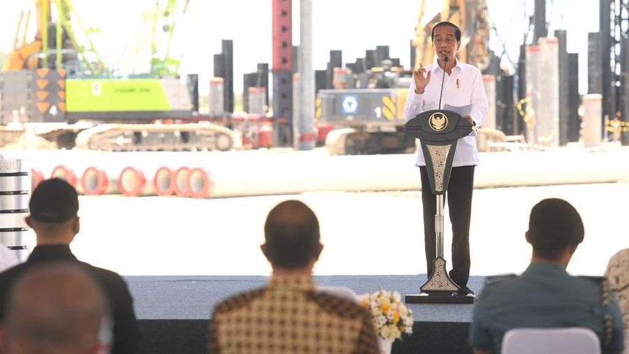 Presiden Joko Widodo Saat Groundbreaking Pembangunan Smelter PT Freeport Indonesia, KEK Gresik, 12 Oktober 2021. ( Biro Pers Sekretariat Presiden/ Lukas)