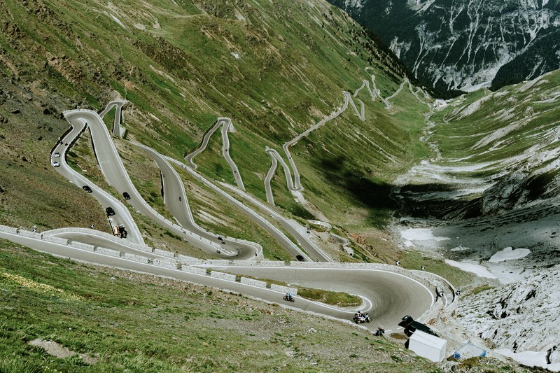 Transfagarasan, Rumania (Photo by Ümit Yıldırım on Unsplash)