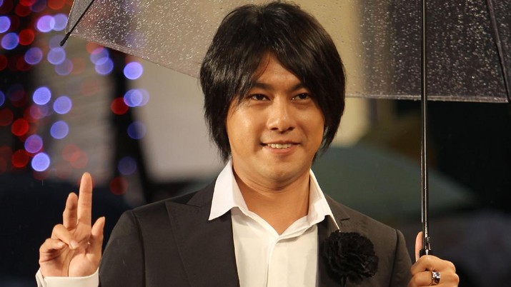 Ken Chu Taiwanese singer Ken Chu smiles as he arrives at the 21st Golden Melody Awards, Saturday, June 26, 2010, in Taipei, Taiwan. (AP Photo/Wally Santana)